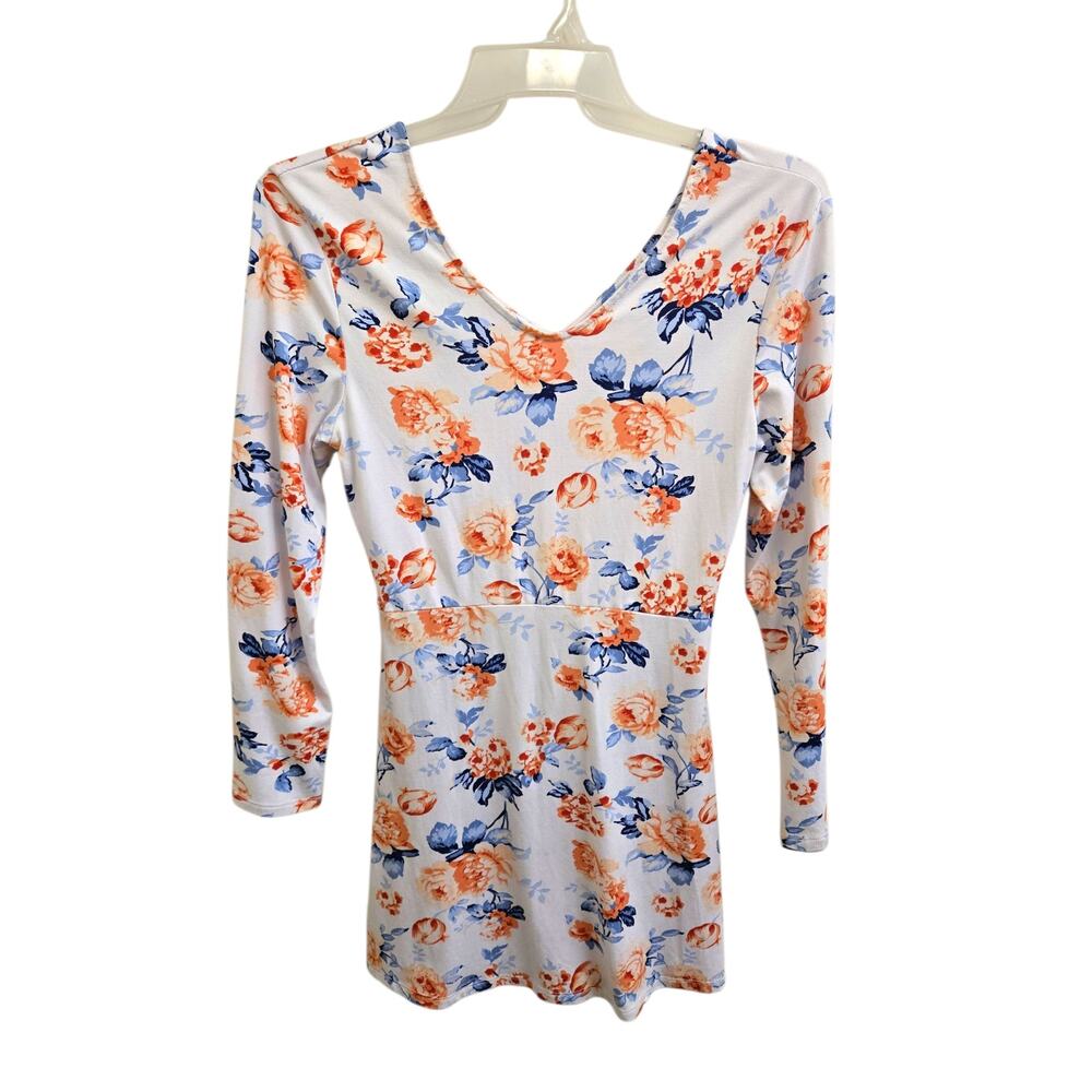 NWT Woman's Medium White Flowered Dress